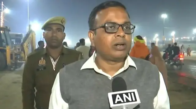 अतिरिक्त मेला अधिकारी विवेक चतुर्वेदी