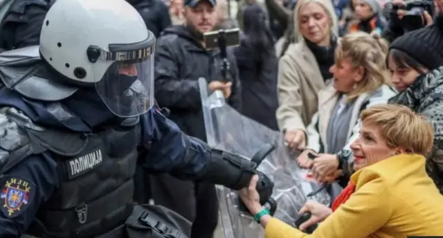 'Yansanda da masu zanga-zanga a Serbia