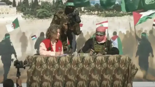 ma'aikaciyar Red Cross