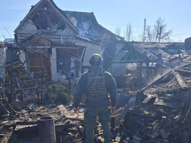 разрушенный дом в Константиновке, Донецкая область