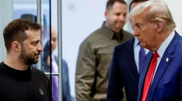 Onyeisiala mba Amerịka bụ Donald Trump na Onyeisiala mba Yukren bụ Volodymyr Zelensky