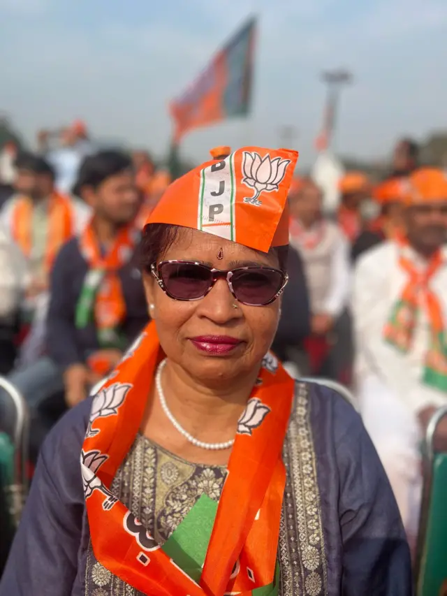 रामलीला मैदान में बीजेपी समर्थक और कार्यकर्ता