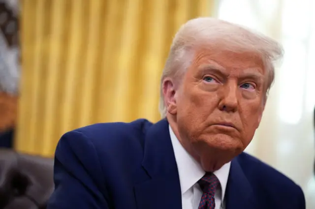 डोनाल्ड ट्रंप