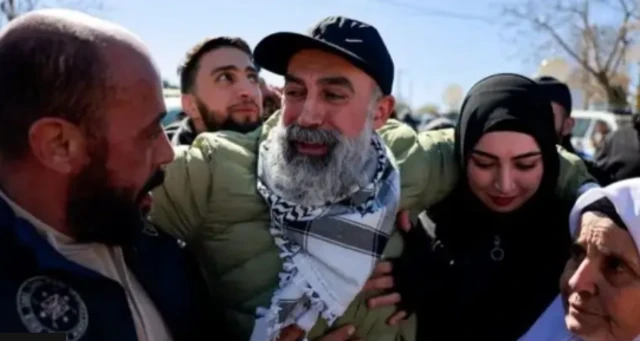 Wani Bafalasɗine da Isra'ila ta saki tare da iyalansa