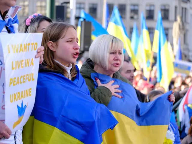 Женщины на митинге в Брюсселе