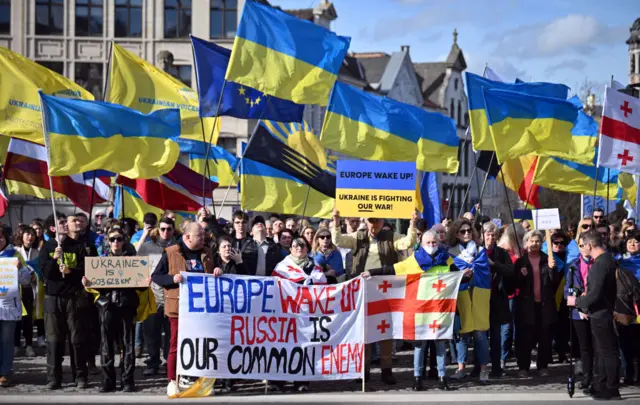 митинг в поддержку Украины в Брюсселе