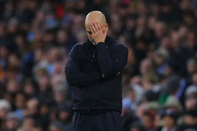 Pep Guardiola bụ onye nkuzi bọọlụ Manchester City