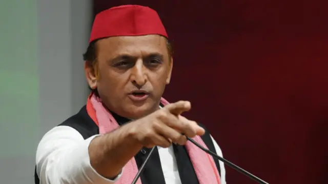 अखिलेश यादव