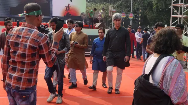 আমন্ত্রিত অতিথি হিসেবে যোগ দিয়েছেন অন্যান্য রাজনৈতিক দলের নেতারা