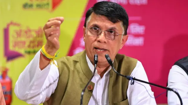 कांग्रेस नेता पवन खेड़ा