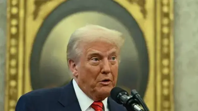الرئيس الأمريكي دونالد ترامب.