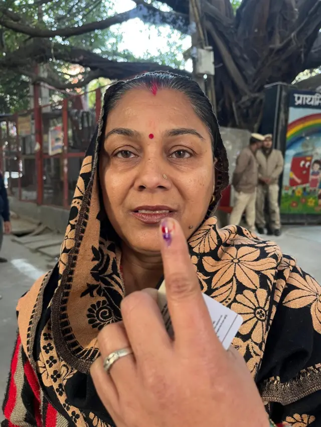 दिल्ली में महिला वोटर निर्णायक भूमिका में हैं