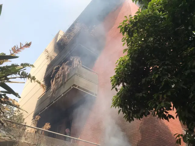 সুধাসদনের আগুন থেকে তৈরি হওয়া ধোঁয়া...