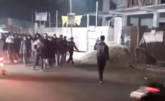 হাতিয়ায় আ'লীগের সাবেক এমপি'র বাড়িতে হামলা