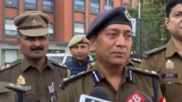 नोएडा पुलिस