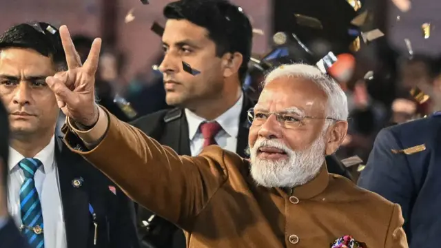 नरेंद्र मोदी