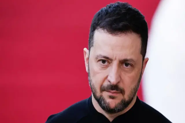 Onyeisiala mba Yukren bụ Volodymyr Zelenskiy