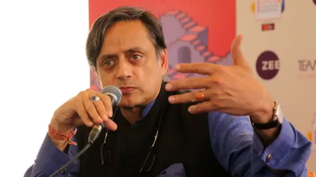 शशि थरूर