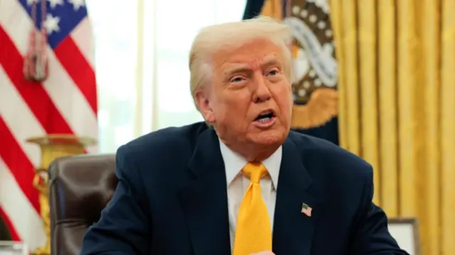 डोनाल्ड ट्रंप