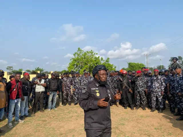 Ndị uweojii awakpoola ebe nzuzo ndị omekome n’Imo steeti, nwụchie mmadụ asatọ