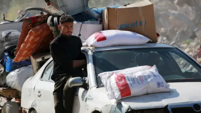 लोगों का पलायन