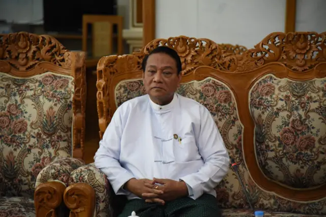 ပြည်ထောင်စုကြံ့ခိုင်ရေးနှင့်ဖွံ့ဖြိုးရေးပါတီ(USDP) ဥက္ကဋ္ဌ ဦးခင်ရီ