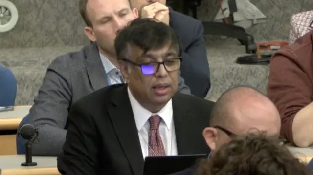 বাংলাদেশ ইস্যুতে প্রশ্ন করা দস্তগীর জাহাঙ্গীর