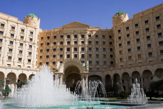 Отель Ritz-Carlton, где проходят переговоры