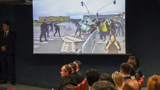 Vídeo das invasões em Brasília no 8 de Janeiro