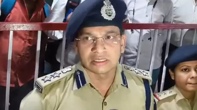 आरपीएफ़ के सीनियर कमांडेंट प्रकाश पांडा