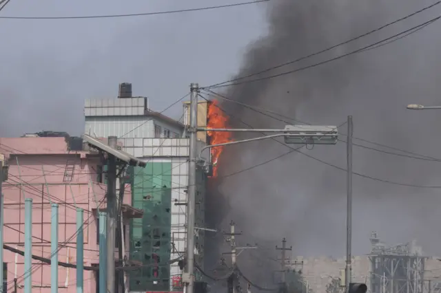 तीनकुनेमा आगलागी