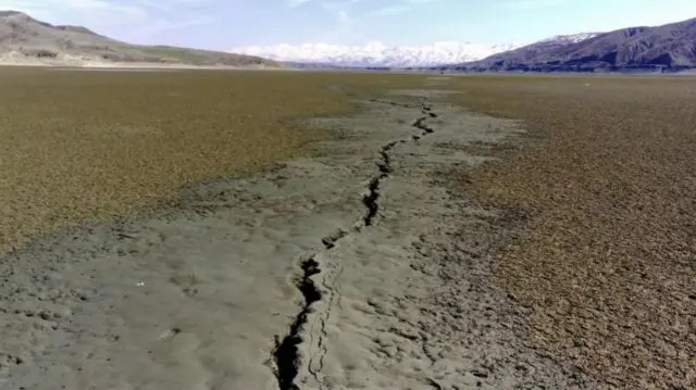 မြေသားတွေ မာဂုဏ်လျော့ပြီး အရည်သဖွယ် ဖြစ်သွားပုံ - တူရကီ၊ ၂၀၂၃