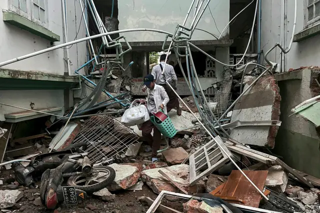 နေပြည်တော်ငလျင်