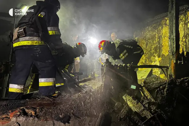 Спасатели в Харькове на месте прилета
