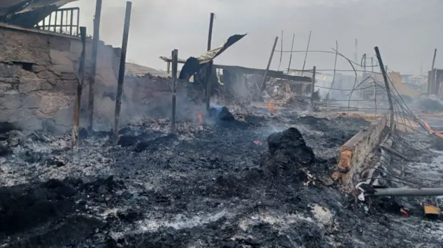 Otu ọnye hụrụ oge ọkụ malitere bụ Chioma Nweke, gwara BBC Igbo na ọkụ ahụ malitere oge ọ kụrụ elekere anọ nke ụtụtụ (4am).