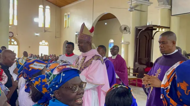 Mgbe Bishop nke Enugwu dayọsis bụ Callistus Onaga nabatara ndị nne