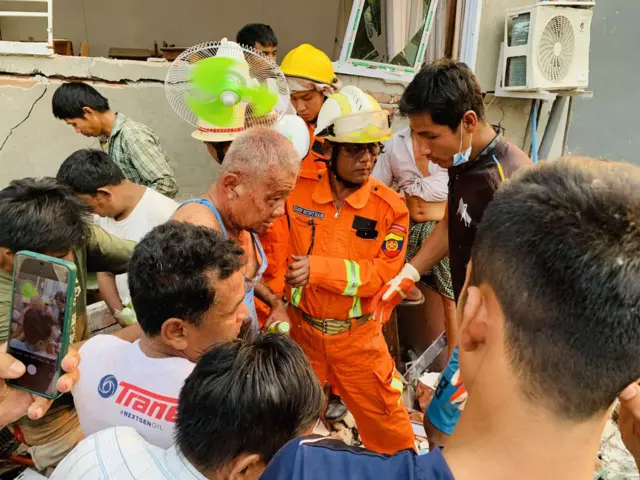 မတ် ၃၀ ရက် စစ်ကိုင်း မြတ်ကိုယ်ပိုင်ကျောင်း ကယ်ဆယ်ရေး အခြေအနေ