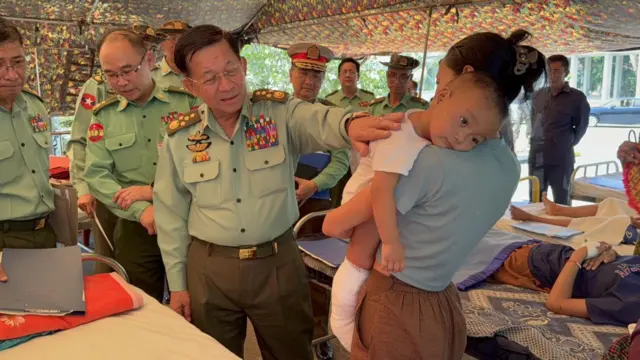 နေပြည်တော် စစ်တပ်ဆေးရုံမှာ တွေ့ရတဲ့ စစ်ခေါင်းဆောင်