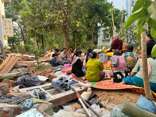 တစ်ရက်အတွင်း သေဆုံးသူ ၃၅၀ ကျော်တိုးလာတာ ဖြစ်ပါတယ်