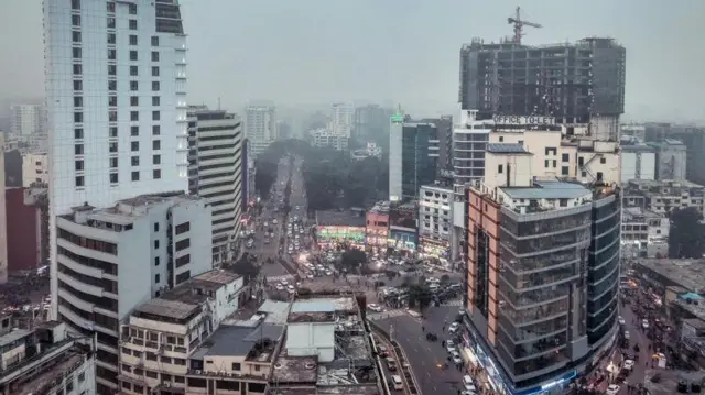 বাংলাদেশে বেশিরভাগই ভবন বিল্ডিং কোড না মেনেই নির্মাণ হচ্ছে বলে অভিযোগ রয়েছে।