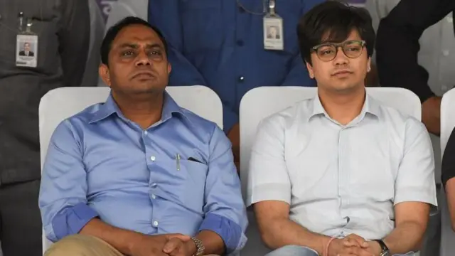 आनंद कुमार (बाएं) के साथ आकाश आनंद (बाएं)