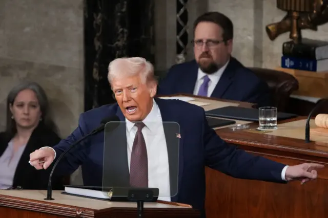 မြန်မာစံတော်ချိန် မတ် ၅ ရက် မနက်ပိုင်းမှာလွှတ်တော်ထဲ မိန့်ခွန်းပြောနေတဲ့ သမ္မတထရမ့်