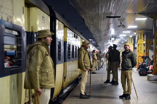 पिछले महीने नई दिल्ली रेलवे स्टेशन पर भगदड़ हुई थी.