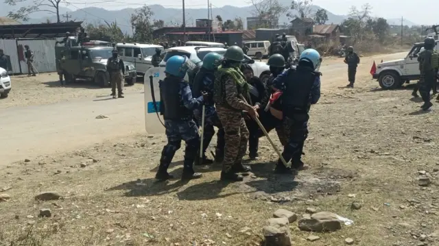 मणिपुर में झड़प