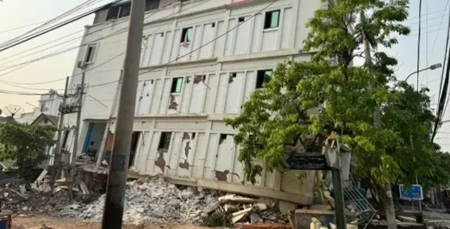 Myanmar amalitela iru uju otu izu