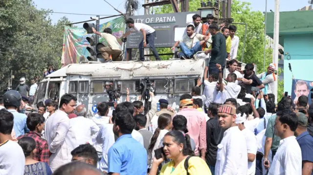 'पलायन रोको-नौकरी दो यात्रा'