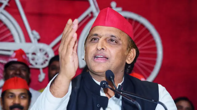 अखिलेश यादव