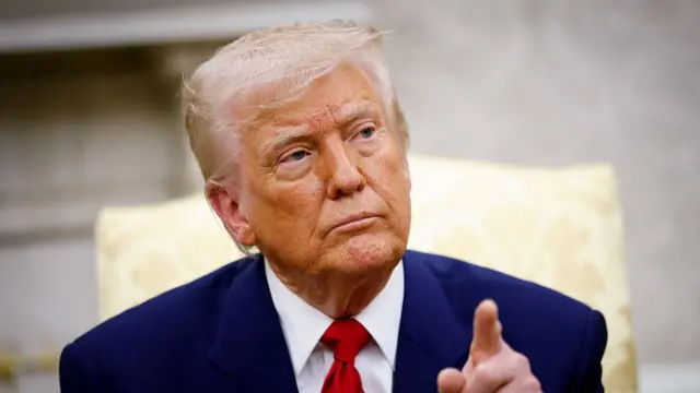 डोनाल्ड ट्रंप