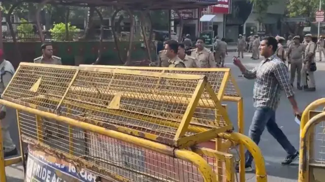 सुरक्षा व्यवस्था