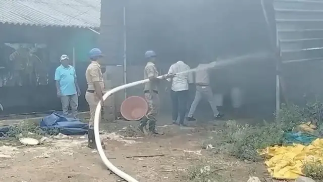 अनकापल्ली के एक पटाखा फै़क्ट्री में आग